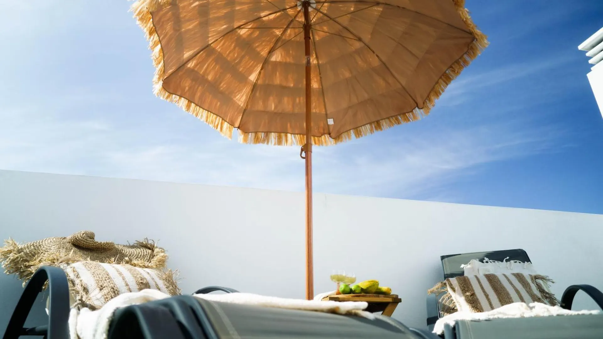 Emerald Suite Plaza Κοραλέχο 0*,  Ισπανία